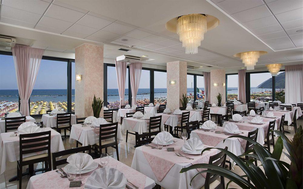 Hotel Napoleon กัตตอลิกา ภายนอก รูปภาพ