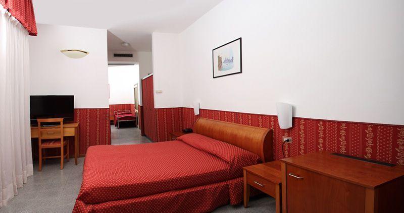 Hotel Napoleon กัตตอลิกา ภายนอก รูปภาพ